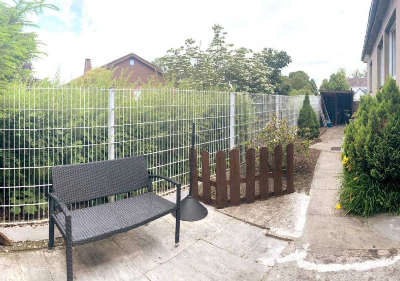 Ruhige Freistehender Bungalow Mit Parkplatz เบ็กคุม ภายนอก รูปภาพ