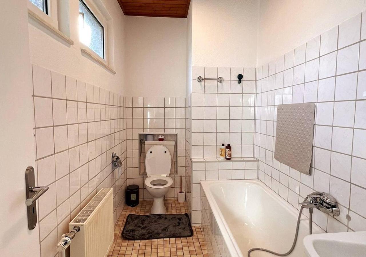 Ruhige Freistehender Bungalow Mit Parkplatz เบ็กคุม ภายนอก รูปภาพ